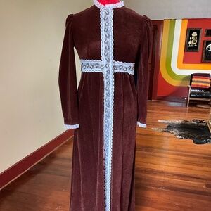 Vintage Junior Loungees Velvet Robe Sz 5 Chocolate Brown w/Lace Trim and Belt